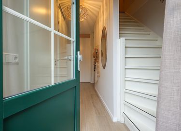 Rural waterfront holiday home - 5