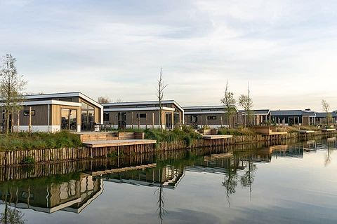 Ruime vakantiewoning (6p) aan het water - 2