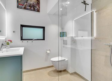 Luxe vakantiehuis met buitendouche - 12
