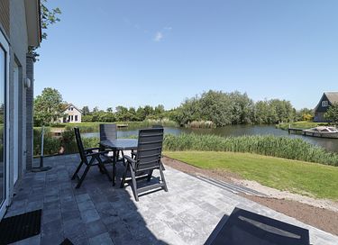 House with garden and terrace in Friesland - 4