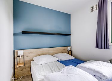 Maison familiale moderne et lumineuse avec grand jardin - 19