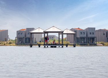 Strandvilla met eigen zwem- en aanlegsteiger - 17