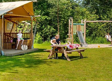 Family tent (7p) including kitchen and sanitary facilities