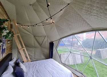 Glamping tent with bathroom and kitchen near forest - 6