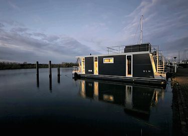 Houseboat (max 4 pers) in harbor Lelystad - 22