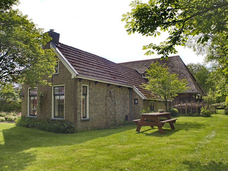 Geniet van rust in dit historisch woudhuisje - 1