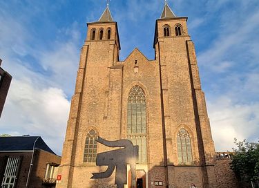 Einzigartige Übernachtung in einer Kirche