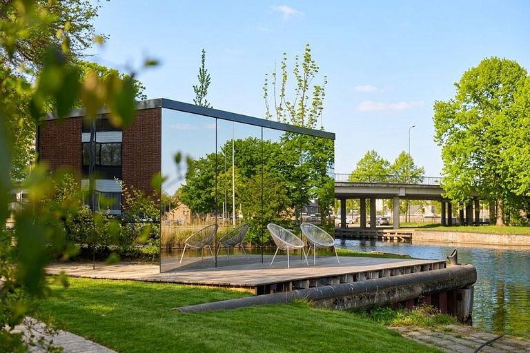 Spiegelhaus an der Gracht in Den Bosch - 1