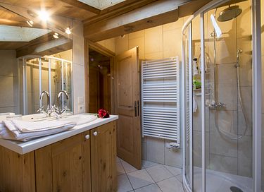 Hébergement de luxe pour groupes dans les montagnes avec sauna - 16