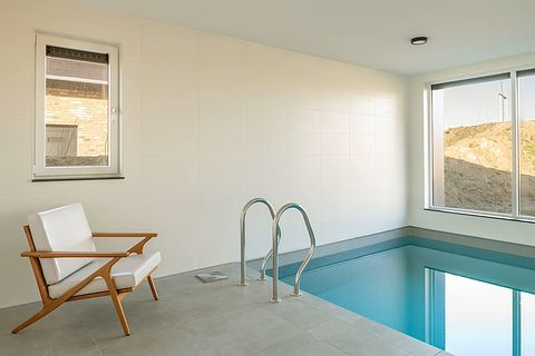 Luxe vakantiehuis met verwarmd binnenzwembad - 3