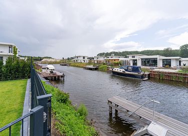 Waterfront villa with private jetty - 2