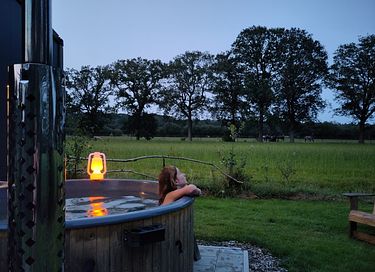 Tiny house (5p) met weids uitzicht en hottub - 5