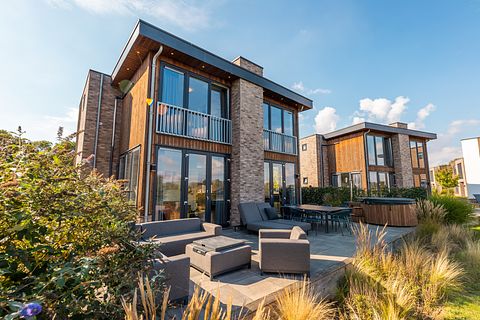 Wellness-Villa am Wasser für 10 Personen - 2