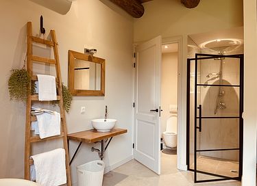 Appartement avec baignoire dans une ancienne ferme - 4