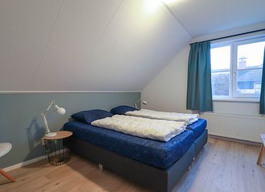 Spacious family home with wellness facilities - 8
