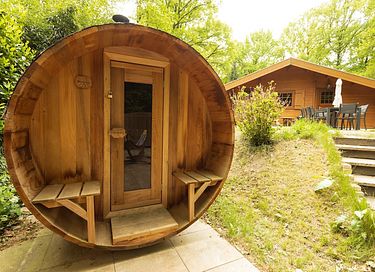 Finse bungalow met sauna & hottub in het bos