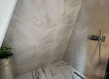 Luxe privé spa met bad, bioscoop & sauna - 16