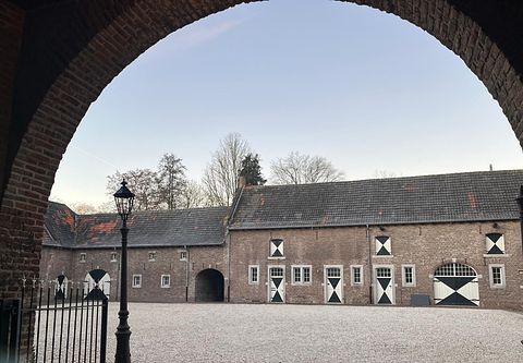 B&B in beautiful Limburg castle - 2
