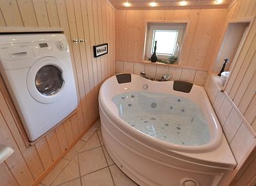 Vakantieverblijf bij het water met jacuzzi - 2
