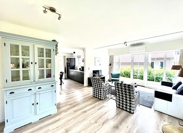 Familiehuis (6p) aan een recreatieplas - 9