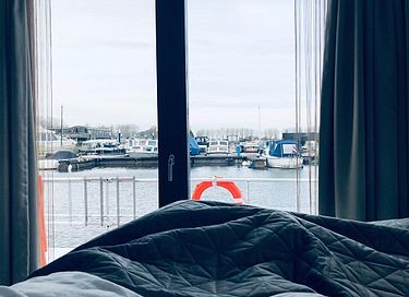 Je eigen hotelkamer, drijvend in de haven! - 19