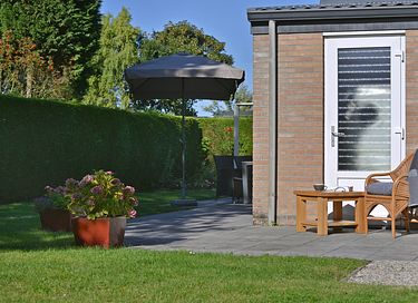 Bungalow by a beautiful lake in Zeeland (6p) - 14
