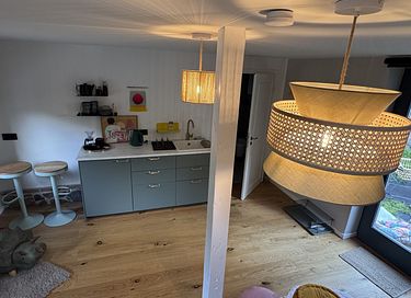 Stijlvol stadsappartement met knusse tuin - 9