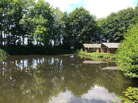 Tente safari de luxe au bord de l'eau en Frise - 3