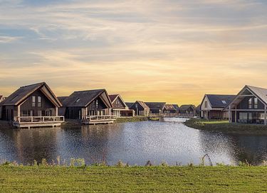 Vacation house (8p) with terrace on the water - 13
