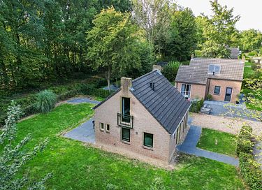 Detached bungalow on the edge of the forest - 2