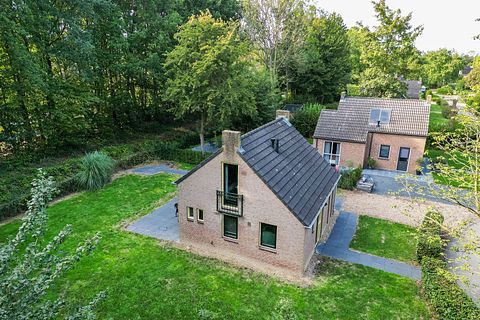 Detached bungalow on the edge of the forest - 2