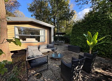 Chalet met jacuzzi in het bos - 2