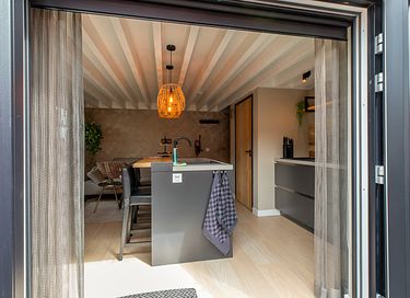 Apartamento con estilo y terraza soleada - 12