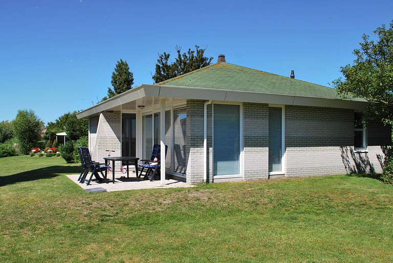 Comfortable holiday home with spacious garden - 1