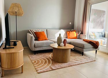 Beautiful apartment by the pool - 11