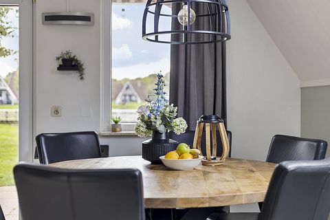 Comfortable holiday home on green park - 4