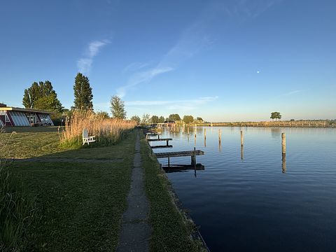Grasdakwoning met uitzicht over Reitdiep   - 2