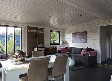 Vakantiehuis met uitzicht op een meer - 9
