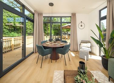 Stylish holiday home with hot tub - 27
