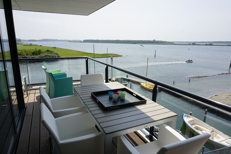 Apartment on a beautiful lake - 1