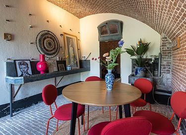 Luxury 5-person suite in a former fort - 3