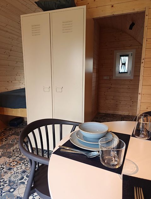 Originelle Übernachtung in einem Camping Pod - 4