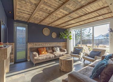 Rummelig og luksuriøs villa tæt på havet - 4