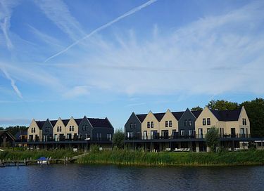 Balkon met uitzicht op het meer - 4