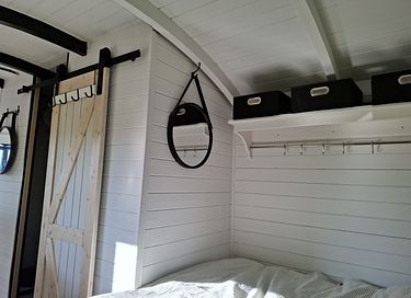 Shepherds hut near Namur - 15