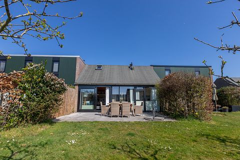 Leuk vakantiehuis dicht bij strand - 3