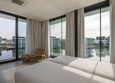 Waterfront villa on Lake Veere - 8
