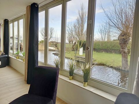 Verblijf direct aan het water in Zuid-Holland - 4