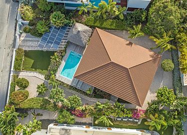 Tropische villa met grote tuin en zwembad - 35