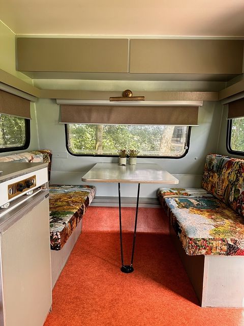 Vintage caravan midden in de Drentse natuur - 3
